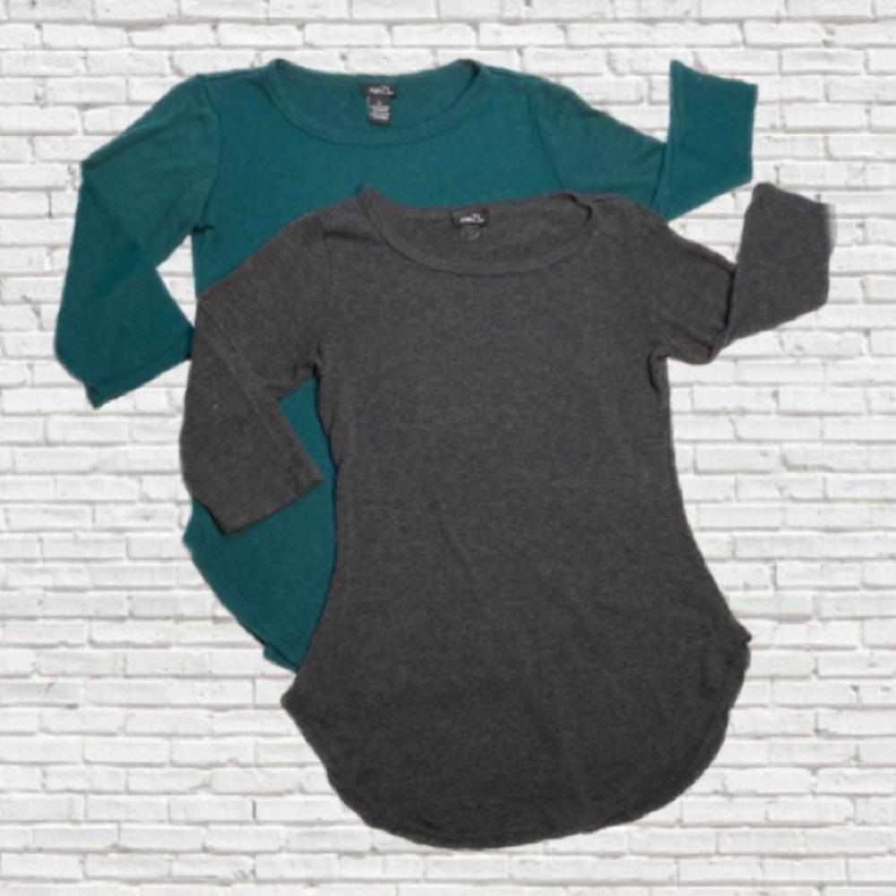 Women’s Medium Quarter Sleeve Shirt 2for1 Crewneck Tops Teal & Grey Shirts
